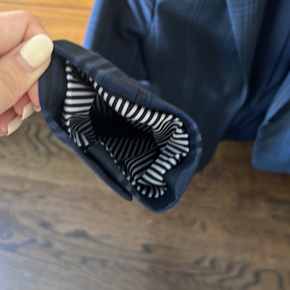 Navy Blazer (size:0) - Picture 3 of 6